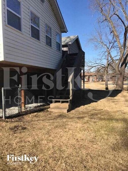 Building Photo - 11814 Featherwood Dr