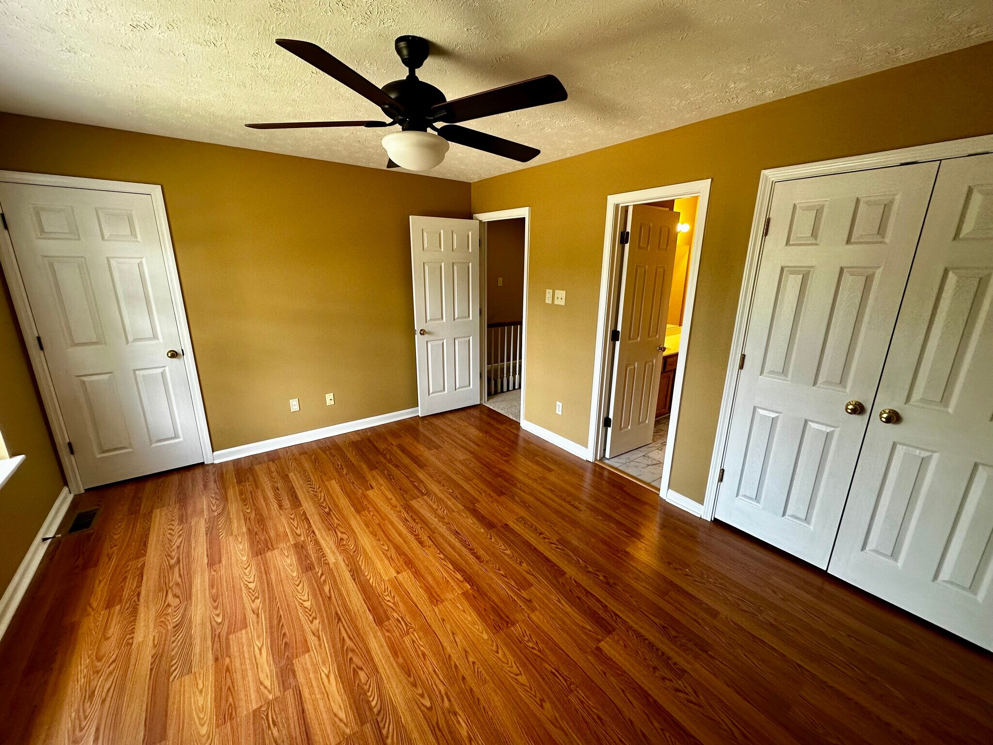 Building Photo - 2803 Point Ct