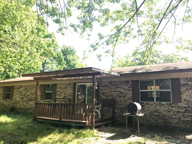 Building Photo - 2632 Ouachita Cir