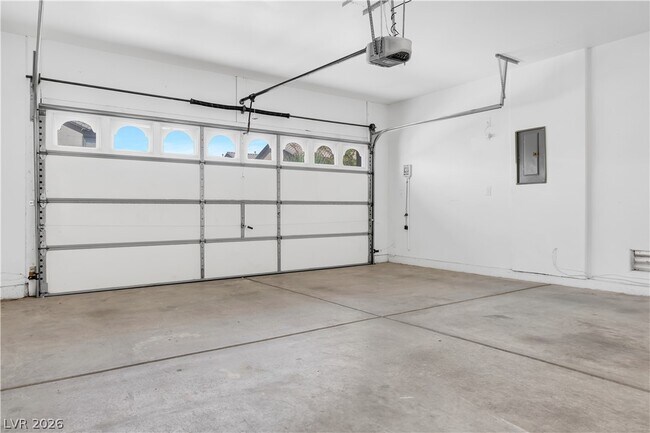 Building Photo - 8192 Blue Hope Diamond Ln