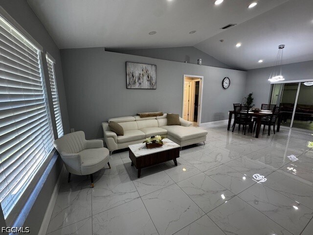 Building Photo - 8409 Tahiti Rd