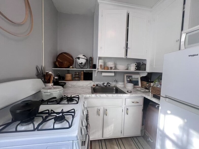 Building Photo - 284 Harvard St