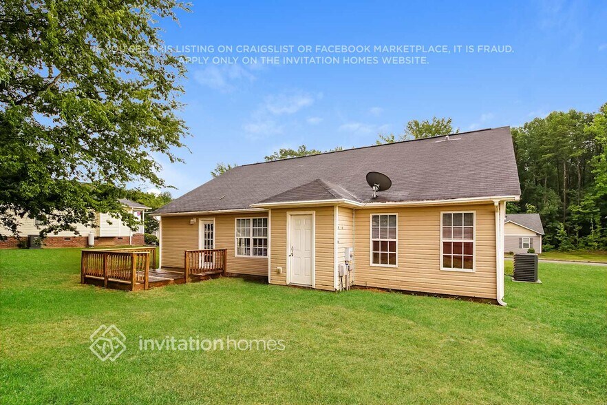 Building Photo - 2038 Samantha Dr
