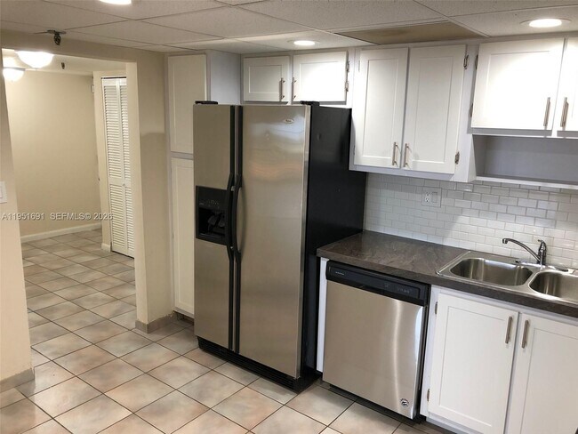 Building Photo - 20840 San Simeon Way