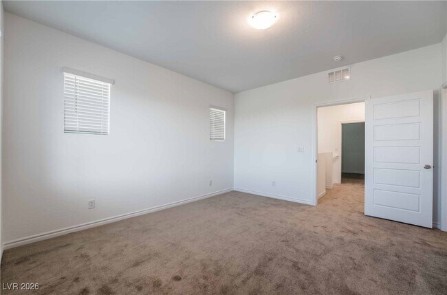 Building Photo - 25 Barbara Ln