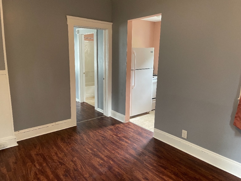 Building Photo - 444 Front St