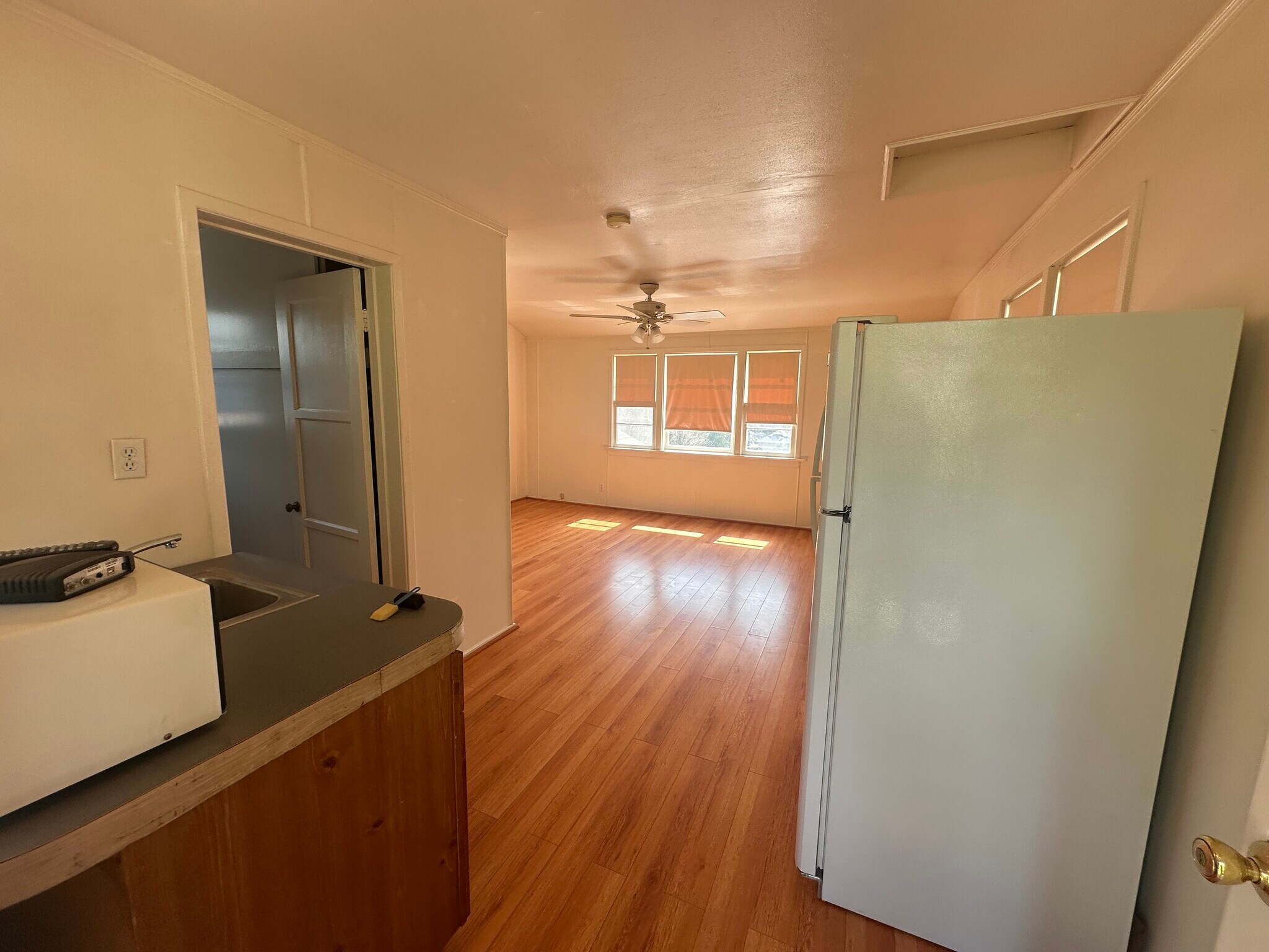 studio - 25 Lowell Ave