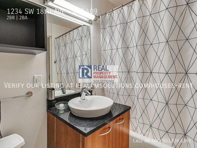 Building Photo - 1234 SW 18th Ave