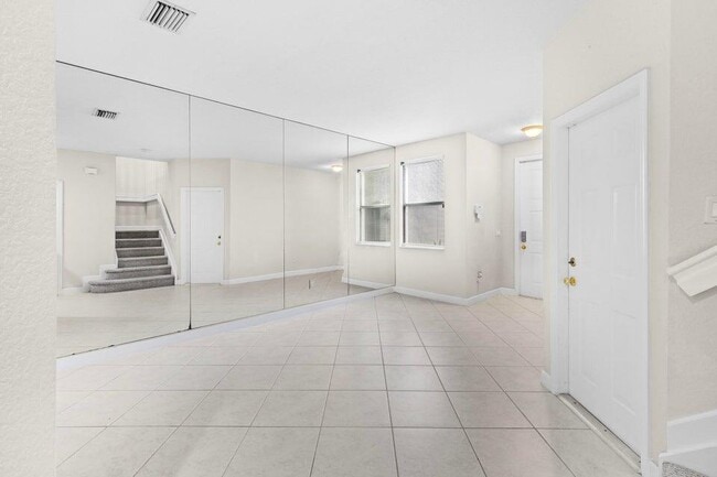 Building Photo - 2280 Shoma Dr