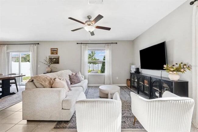 Building Photo - 10345 Shady Preserve Dr