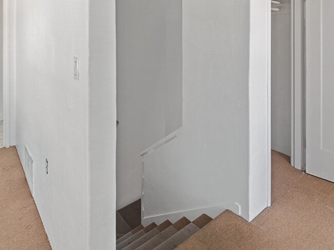 Building Photo - 2466 Seminary Ave