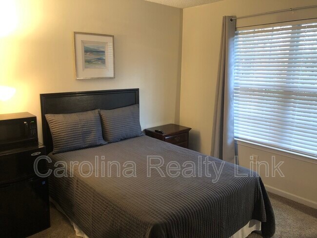 Building Photo - 5534 Allen Rd E