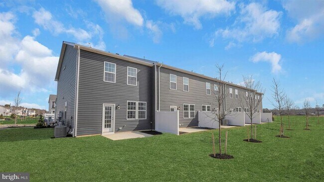 Building Photo - 211 Hermosa Dr