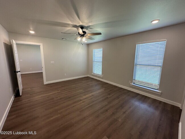 Building Photo - 2610 Helena Ave