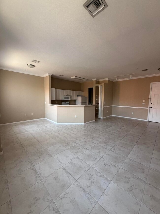 Building Photo - 4600 SW 160th Ave