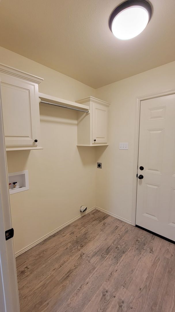 Building Photo - 3104 111th St