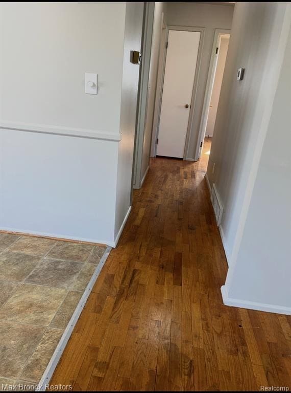 Building Photo - 1102 Davenport Dr