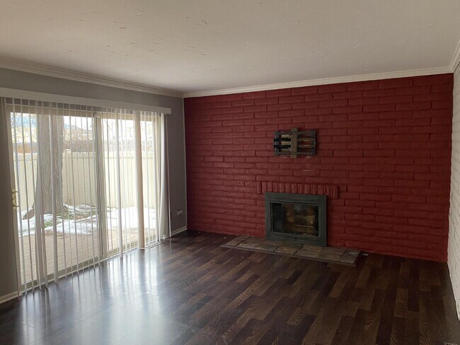 Building Photo - "Charming 2-Bed Townhouse Retreat in Denver – Spacious 1,240 Sq Ft with 1.5 Baths!"