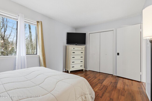 Building Photo - 1379 Winding Way