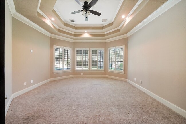 Building Photo - 30 N Palmiera Cir
