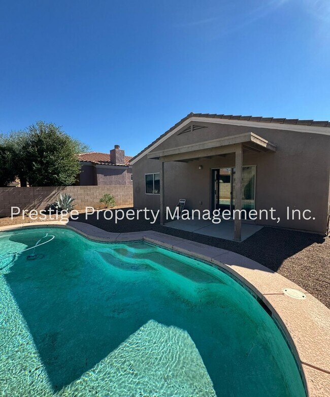 Building Photo - Super Cute 2Bd/2Ba Green Valley Home!!
