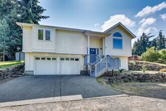 Building Photo - Poulsbo Home