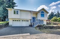Building Photo - Poulsbo Home
