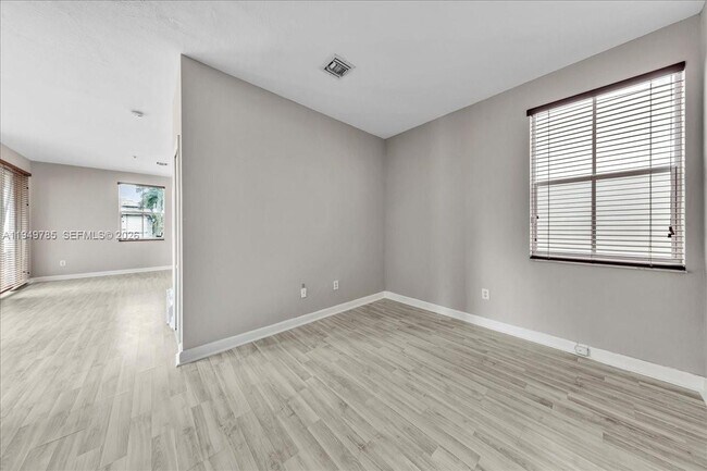 Building Photo - 4341 SW 160th Ave