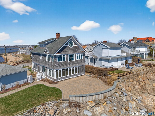 Building Photo - 4 Point Rd