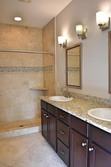 Building Photo - 416 Tropical Way