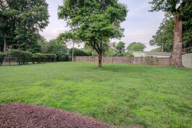Building Photo - COMING SOON! 3 Beds| 2 Baths Updated Ranch...