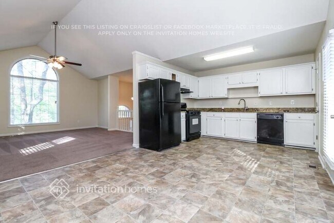 Building Photo - 1718 Independence Dr