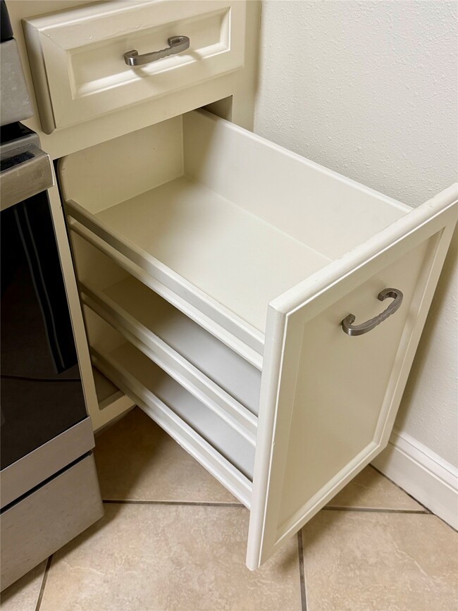 Building Photo - 2812 Wichita St