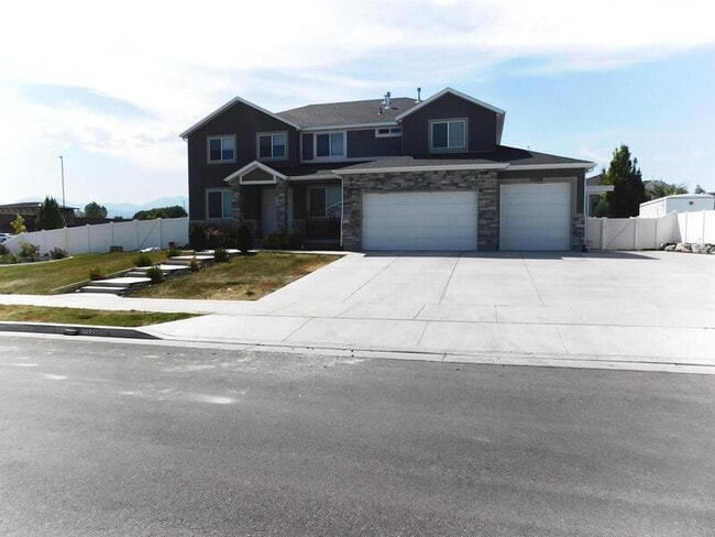 Building Photo - 11528 S 4055 W