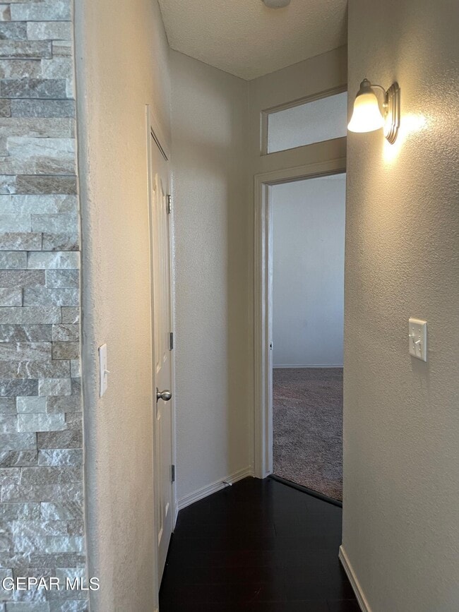 Building Photo - 11249 Duster Dr