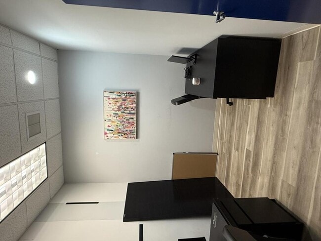 Building Photo - 8751 Commodity Cir