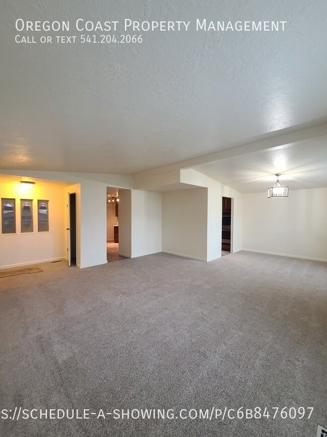 Building Photo - 7020 Glen Ave