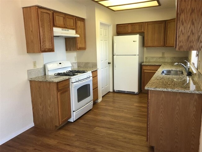 Building Photo - 8300 Bradford Edward Cove