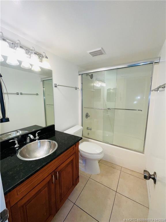 Building Photo - 1617 NE Nautical Pl