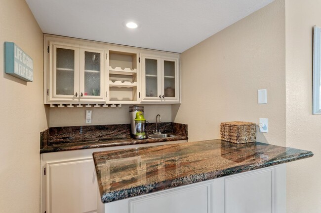 Building Photo - 4850A - Mandalay Shores/ Oxnard/ 5 bedroom...