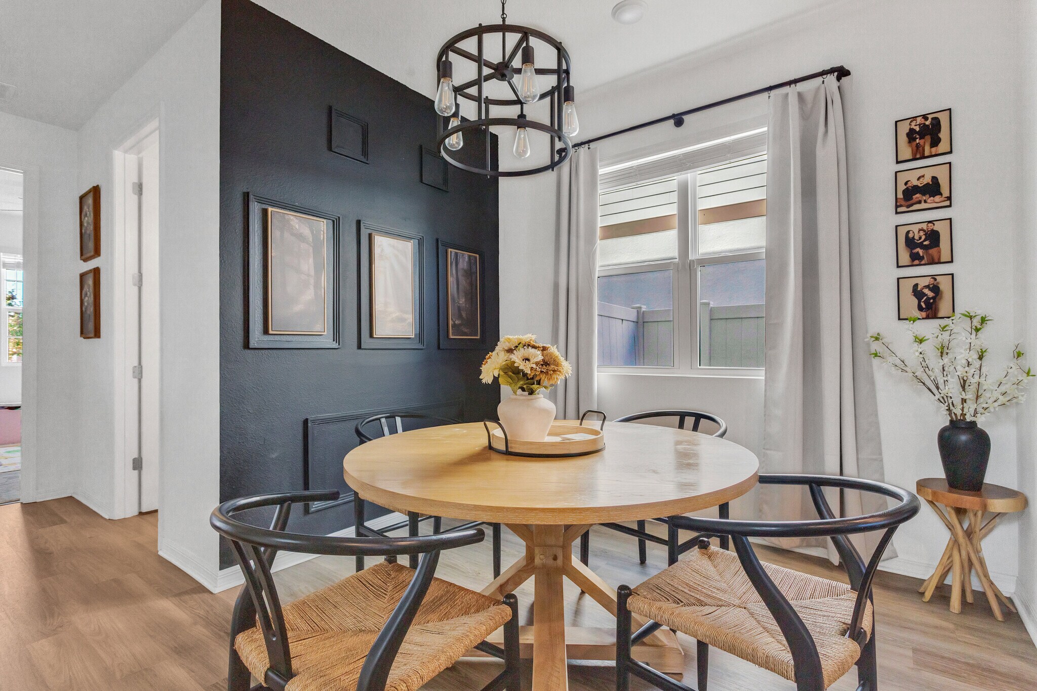 Building Photo - 682 Heritage Square Dr