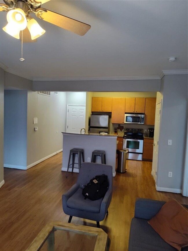 Building Photo - 2502 Leon St