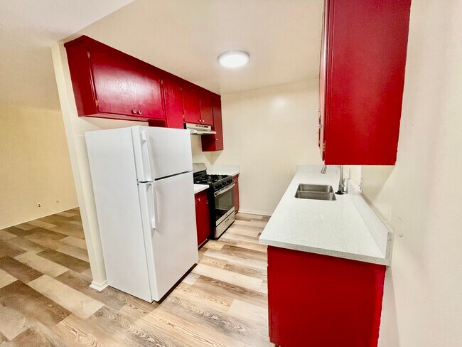 Building Photo - 1516 Rock Glen Ave