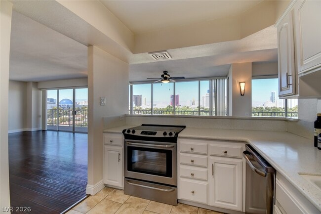 Building Photo - 3111 Bel Air Dr