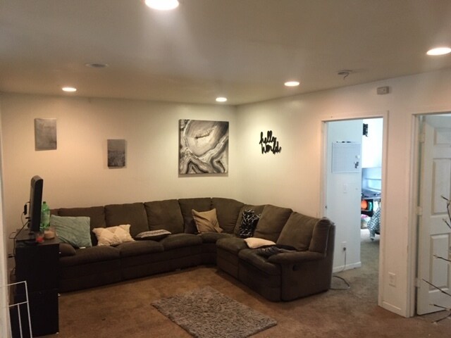 Building Photo - 1111 East 9th Street