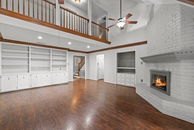 Building Photo - 8318 Everleaf Dr