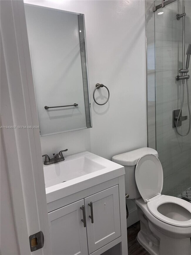 Building Photo - 1432 N Andrews Ave