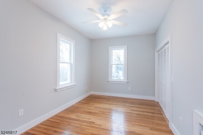 Building Photo - 126 Birch St