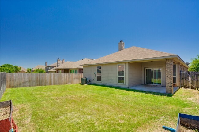 Building Photo - 1437 Castlegar Ln
