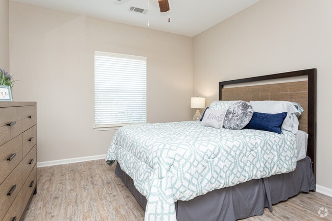 2 BR, 2 BA - 891 SF - Meadows at Nicholson